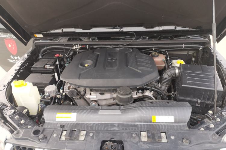 Used BAIC Off-Road BJ40 2016 40L 2.3T Automatic Two-Wheel Drive Prestige Edition Engine Bay