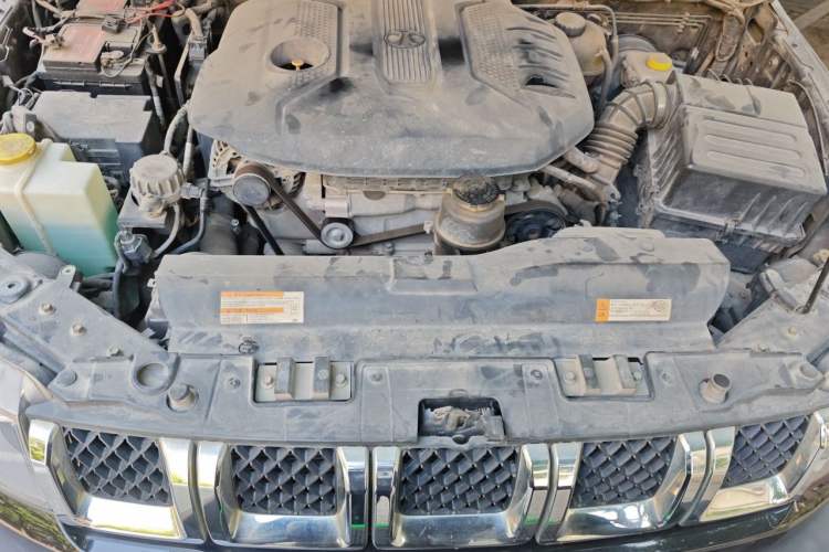 Used BAIC Off-Road BJ40 2016 40L 2.3T Automatic All-Wheel Drive Premium Edition Engine Bay
