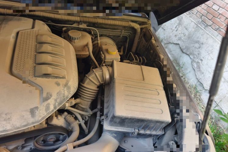 Used BAIC Off-Road BJ40 2016 2.0T Manual Two-Wheel Drive Prestige Edition Engine Bay Left