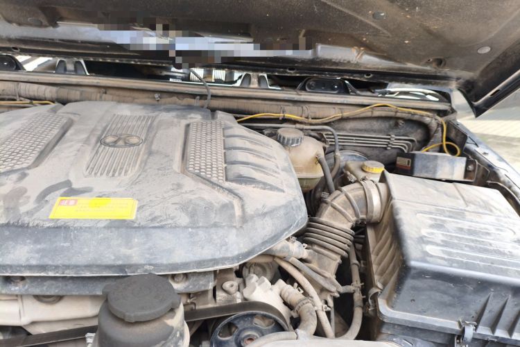 Used BAIC Off-Road BJ40 2016 40L 2.0T Manual All-Wheel Drive Prestige Edition Engine Bay Left