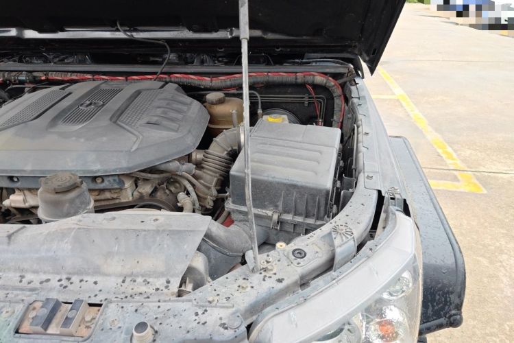 Used BAIC Off-Road BJ40 2016 40L 2.3T Automatic All-Wheel Drive Premium Edition Engine Bay Left