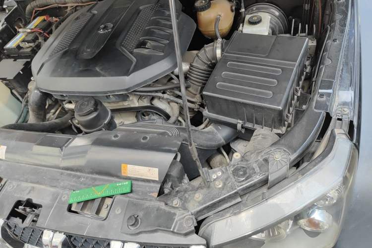 Used BAIC Off-Road BJ40 2016 40L 2.3T Automatic All-Wheel Drive Premium Edition Engine Bay Left