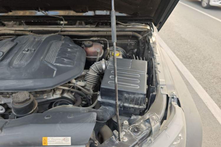 Used BAIC Off-Road BJ40 2016 40L 2.3T Automatic All-Wheel Drive Premium Edition Engine Bay Left