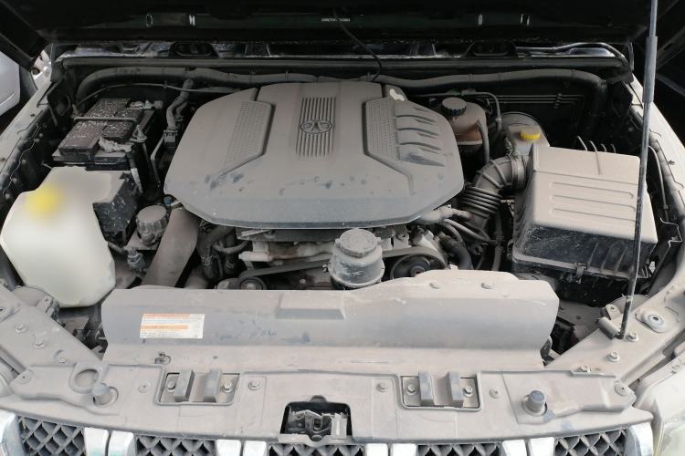 Used BAIC Off-Road BJ40 2016 40L 2.3T Automatic All-Wheel Drive Premium Edition Engine Bay