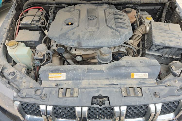 Used BAIC Off-Road BJ40 2016 40L 2.3T Automatic All-Wheel Drive Premium Edition Engine Bay