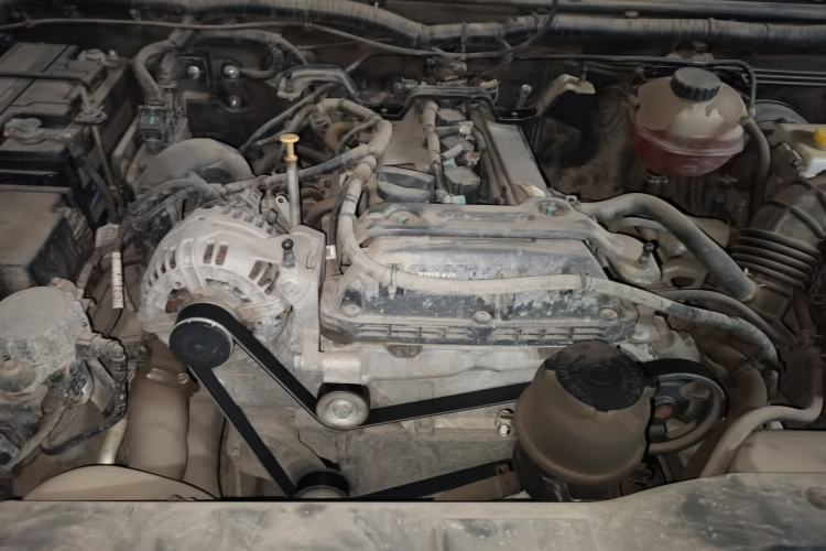 Used BAIC Off-Road BJ40 2016 40L 2.3T Automatic All-Wheel Drive Premium Edition Engine Bay