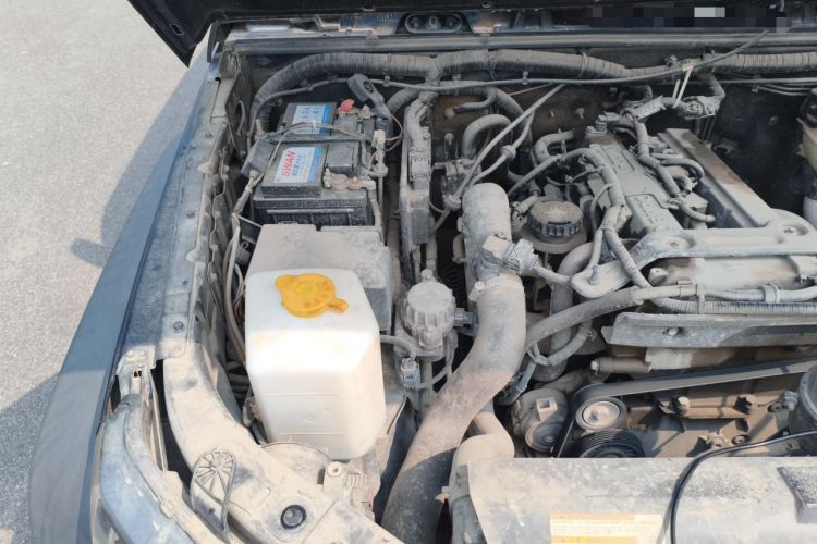 Used BAIC Off-Road BJ40 2016 40L 2.3T Automatic All-Wheel Drive Premium Edition Engine Bay Right