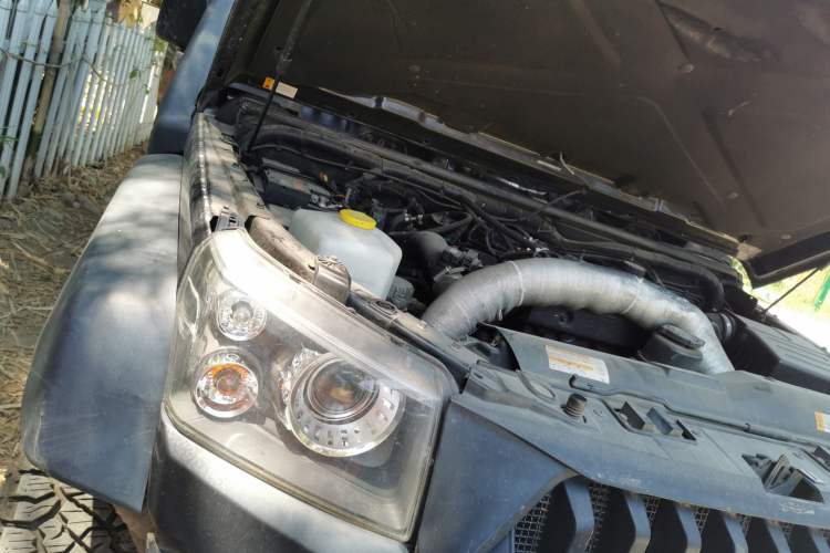 Used BAIC Off-Road BJ40 2016 40L 2.3T Automatic All-Wheel Drive Premium Edition Engine Bay Right