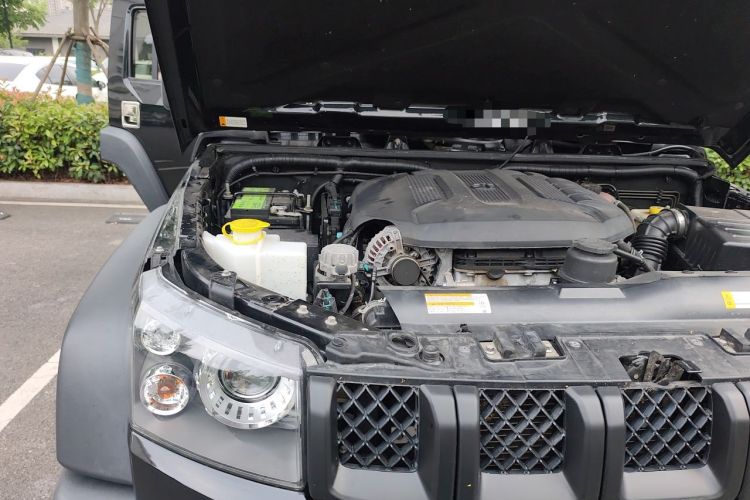 Used BAIC Off-Road BJ40 2016 40L 2.3T Automatic All-Wheel Drive Premium Edition Engine Bay Right