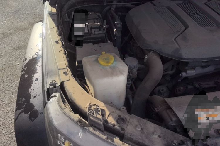 Used BAIC Off-Road BJ40 2016 40L 2.3T Automatic All-Wheel Drive Premium Edition Engine Bay Right