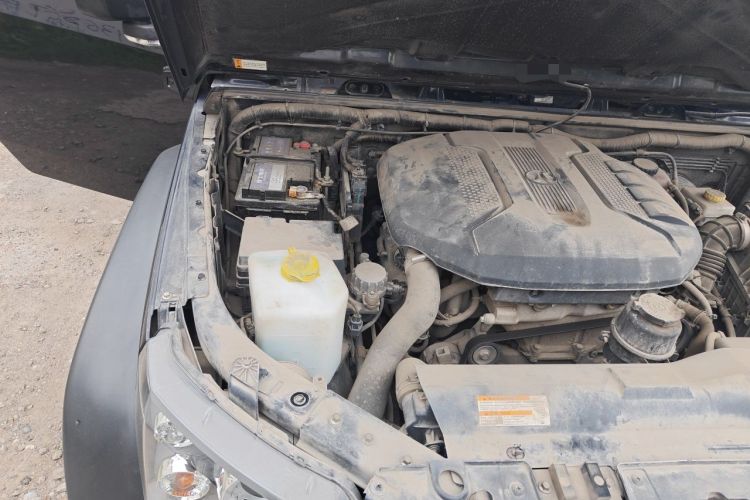 Used BAIC Off-Road BJ40 2016 40L 2.0T Manual All-Wheel Drive Prestige Edition Engine Bay Right