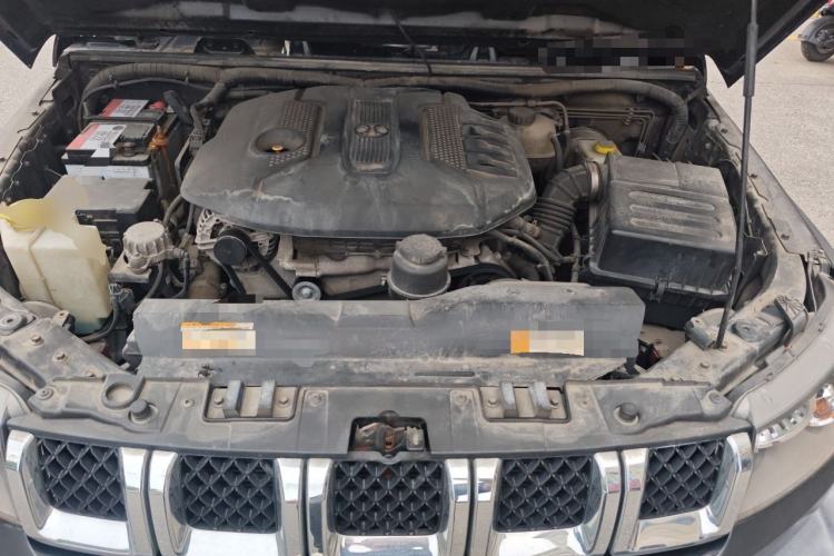 Used BAIC Off-Road BJ40 2016 40L 2.3T Automatic All-Wheel Drive Premium Edition Engine Bay