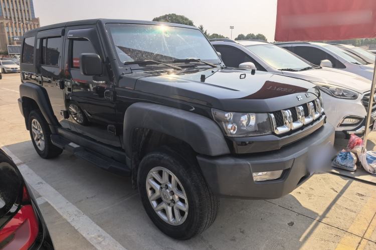 Used BAIC Off-Road BJ40 2016 40L 2.0T Manual All-Wheel Drive Prestige Edition Exterior 2