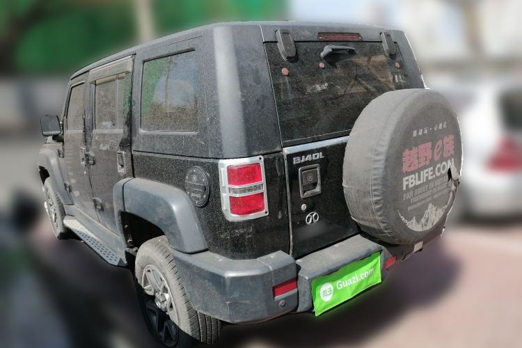 Used BAIC Off-Road BJ40 2016 40L 2.3T Automatic All-Wheel Drive Premium Edition Exterior 3