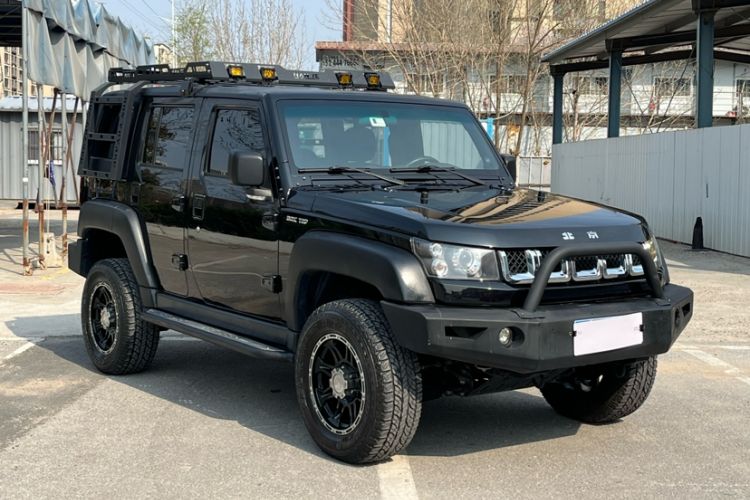 Used BAIC Off-Road BJ40 2016 40L 2.3T Automatic All-Wheel Drive Premium Edition Exterior 4