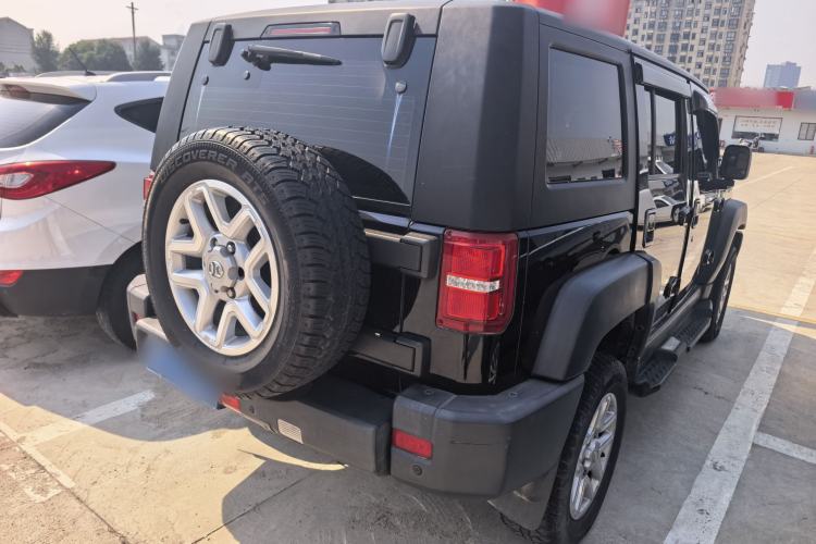 Used BAIC Off-Road BJ40 2016 40L 2.0T Manual All-Wheel Drive Prestige Edition Exterior 4