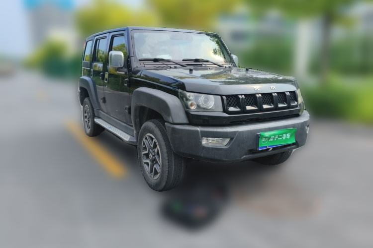 Used BAIC Off-Road BJ40 2016 40L 2.3T Automatic All-Wheel Drive Premium Edition Front Right 45 Deg