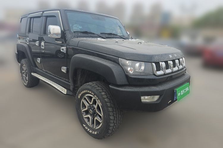 Used BAIC Off-Road BJ40 2016 40L 2.3T Automatic All-Wheel Drive Premium Edition Front Right 45 Deg