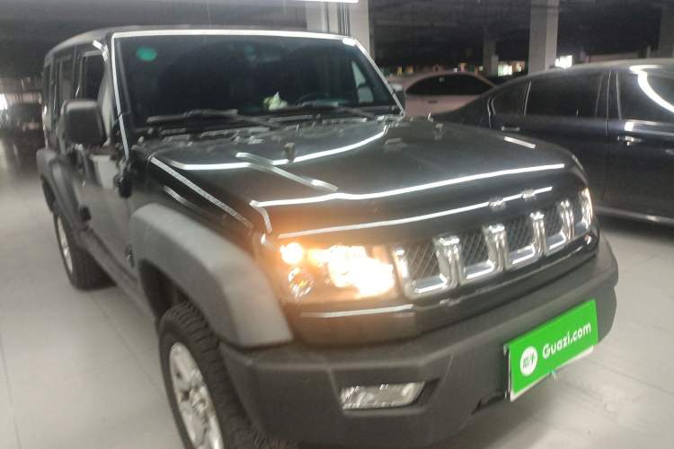 Used BAIC Off-Road BJ40 2016 40L 2.3T Automatic Two-Wheel Drive Prestige Edition Front Right 45 Deg