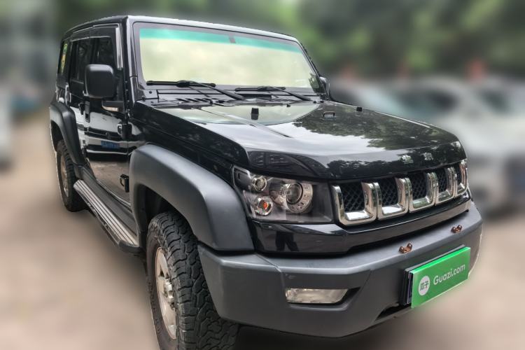 Used BAIC Off-Road BJ40 2016 40L 2.0T Manual Two-Wheel Drive Luxury Edition Front Right 45 Deg