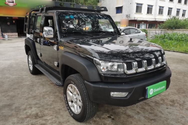 Used BAIC Off-Road BJ40 2016 40L 2.3T Automatic Two-Wheel Drive Prestige Edition Front Right 45 Deg
