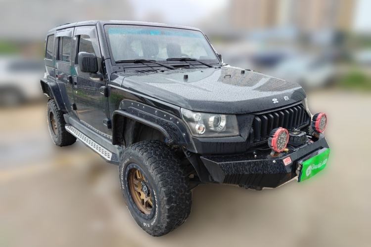 Used BAIC Off-Road BJ40 2016 40L 2.3T Automatic All-Wheel Drive Premium Edition Front Right 45 Deg