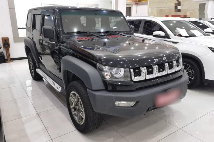 Used BAIC Off-Road BJ40 2016 40L 2.3T Automatic All-Wheel Drive Premium Edition Front Right 45 Deg