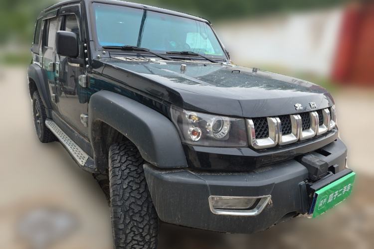 Used BAIC Off-Road BJ40 2016 40L 2.3T Automatic All-Wheel Drive Premium Edition Front Right 45 Deg