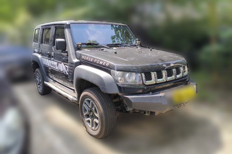 Used BAIC Off-Road BJ40 2016 40L 2.3T Automatic All-Wheel Drive Premium Edition Front Right 45 Deg