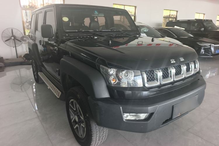 Used BAIC Off-Road BJ40 2016 40L 2.3T Automatic All-Wheel Drive Premium Edition Front Right 45 Deg