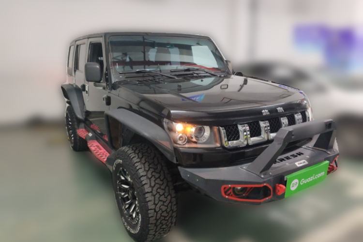 Used BAIC Off-Road BJ40 2016 40L 2.3T Automatic All-Wheel Drive Premium Edition Front Right 45 Deg