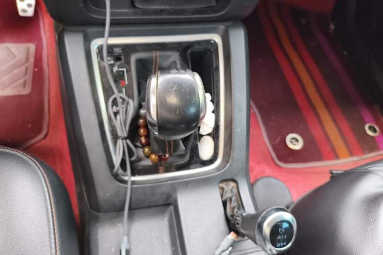 Used BAIC Off-Road BJ40 2016 40L 2.3T Automatic All-Wheel Drive Premium Edition Gear Lever