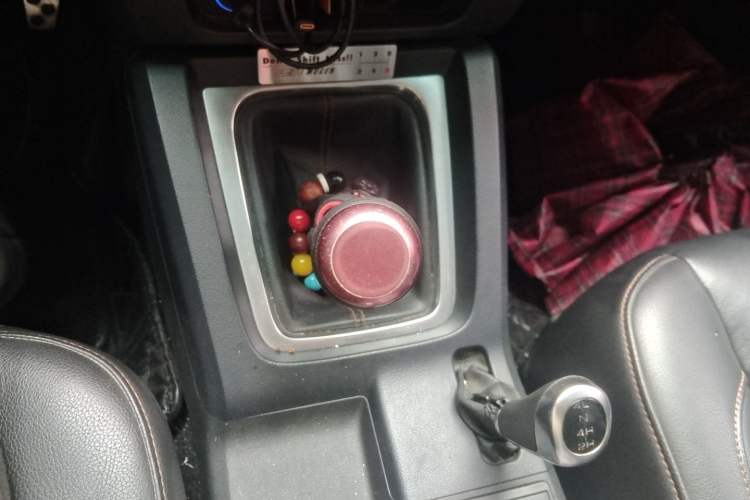 Used BAIC Off-Road BJ40 2016 40L 2.0T Manual All-Wheel Drive Prestige Edition Gear Lever