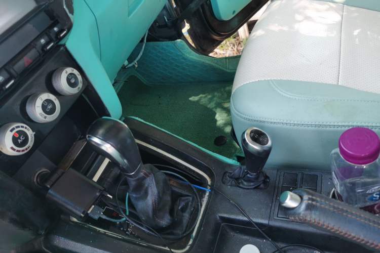 Used BAIC Off-Road BJ40 2016 40L 2.3T Automatic All-Wheel Drive Premium Edition Gear Lever