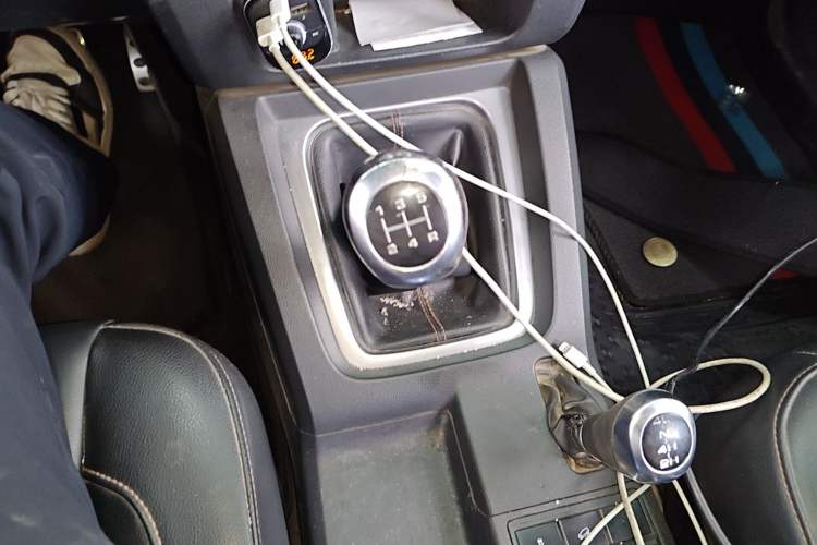 Used BAIC Off-Road BJ40 2016 40L 2.0T Manual All-Wheel Drive Prestige Edition Gear Lever