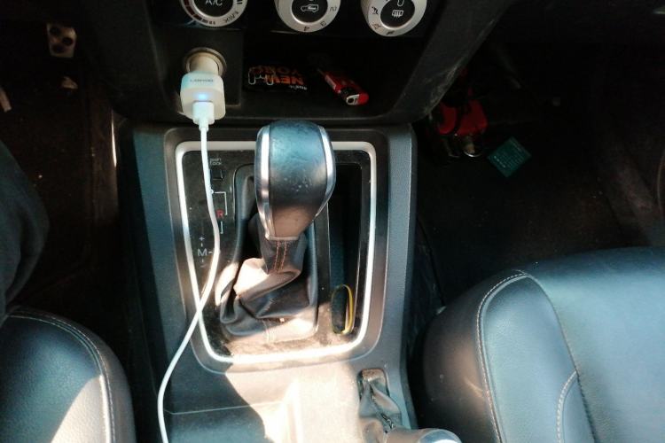 Used BAIC Off-Road BJ40 2016 40L 2.3T Automatic All-Wheel Drive Premium Edition Gear Lever