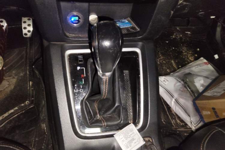 Used BAIC Off-Road BJ40 2016 40L 2.3T Automatic All-Wheel Drive Premium Edition Gear Lever