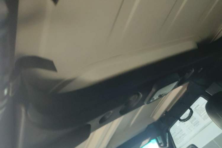 Used BAIC Off-Road BJ40 2016 2.3T Automatic Four-Wheel Drive Premium Edition Headliner
