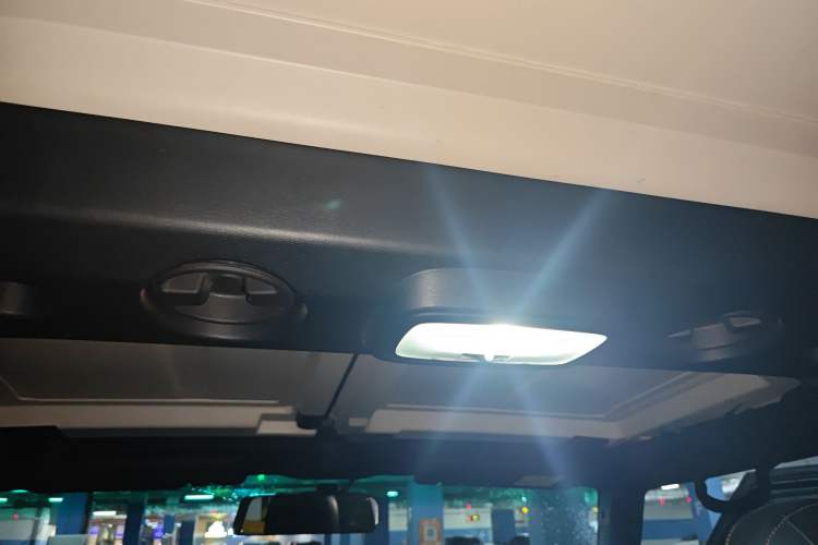 Used BAIC Off-Road BJ40 2016 40L 2.3T Automatic All-Wheel Drive Premium Edition Headliner