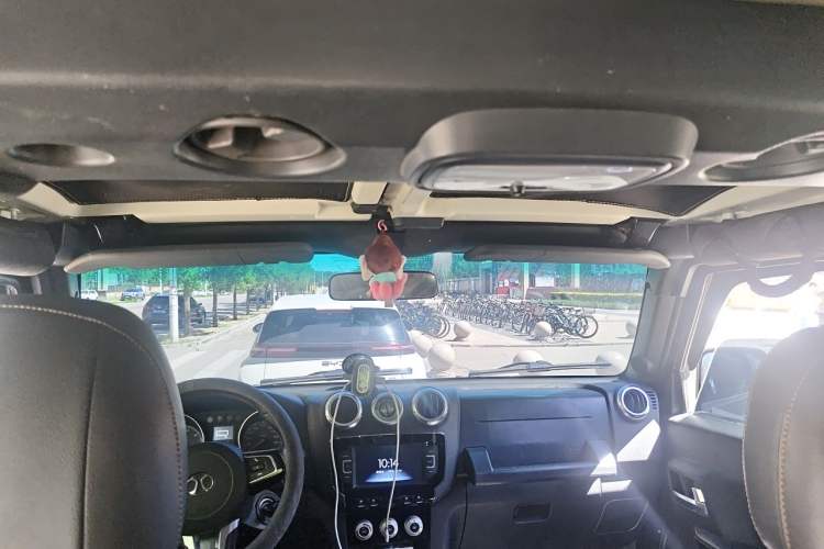 Used BAIC Off-Road BJ40 2016 40L 2.3T Automatic All-Wheel Drive Premium Edition Headliner