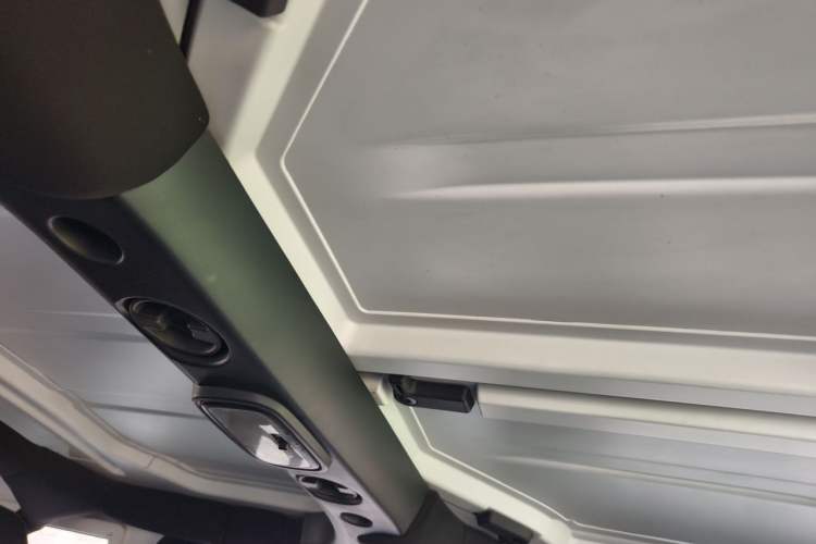 Used BAIC Off-Road BJ40 2016 2.0T Manual Two-Wheel Drive Prestige Edition Headliner