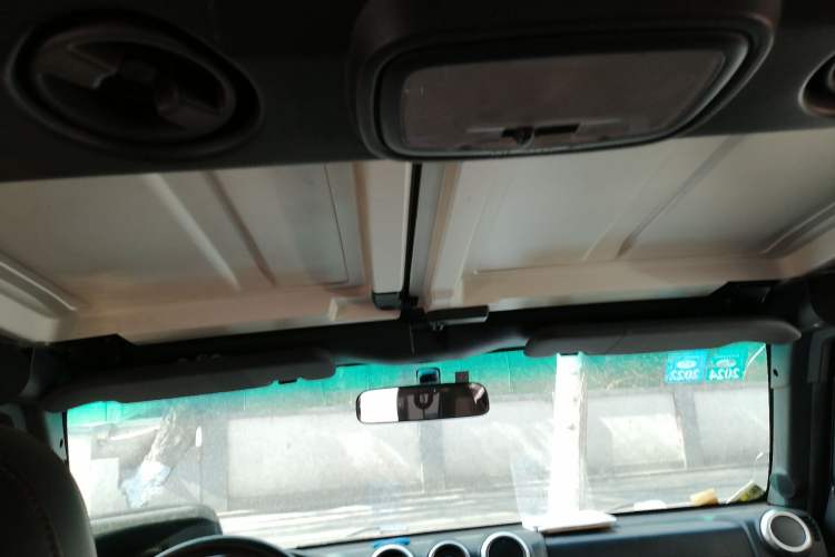 Used BAIC Off-Road BJ40 2016 40L 2.3T Automatic All-Wheel Drive Premium Edition Headliner