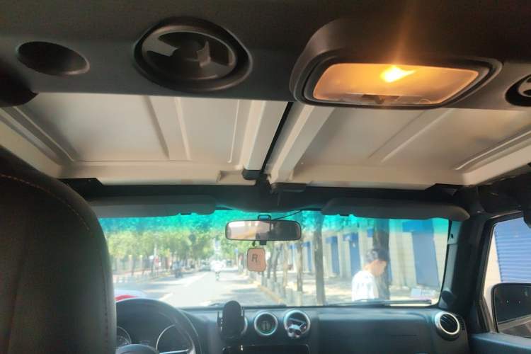 Used BAIC Off-Road BJ40 2016 40L 2.3T Automatic All-Wheel Drive Premium Edition Headliner