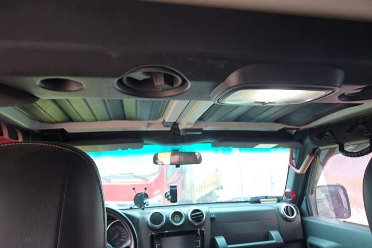 Used BAIC Off-Road BJ40 2016 40L 2.3T Automatic All-Wheel Drive Premium Edition Headliner