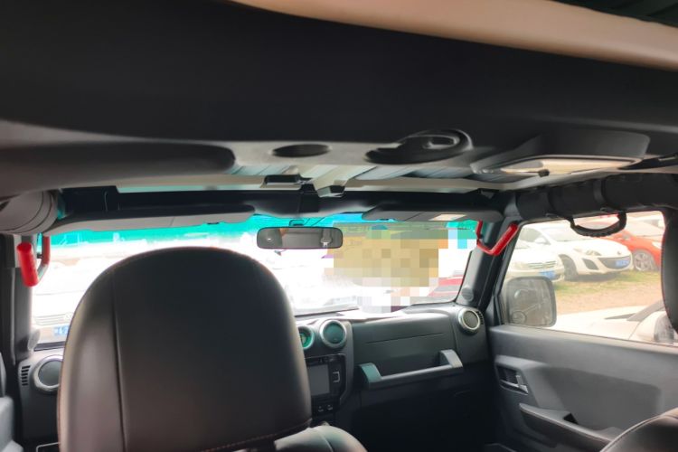 Used BAIC Off-Road BJ40 2016 40L 2.3T Automatic All-Wheel Drive Premium Edition Headliner