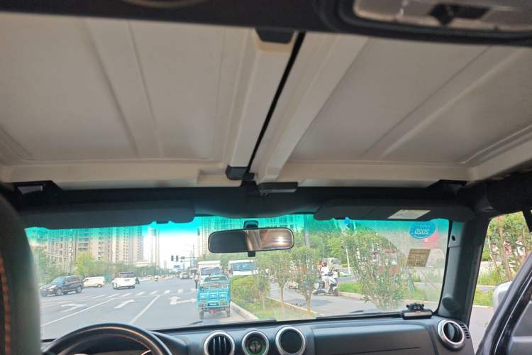 Used BAIC Off-Road BJ40 2016 40L 2.3T Automatic All-Wheel Drive Premium Edition Headliner
