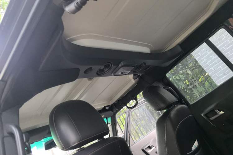 Used BAIC Off-Road BJ40 2016 40L 2.3T Automatic All-Wheel Drive Premium Edition Headliner