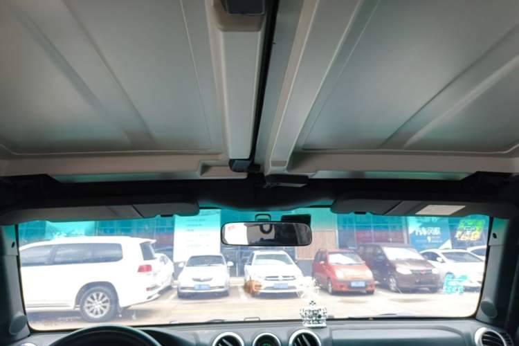 Used BAIC Off-Road BJ40 2016 40L 2.3T Automatic All-Wheel Drive Premium Edition Headliner