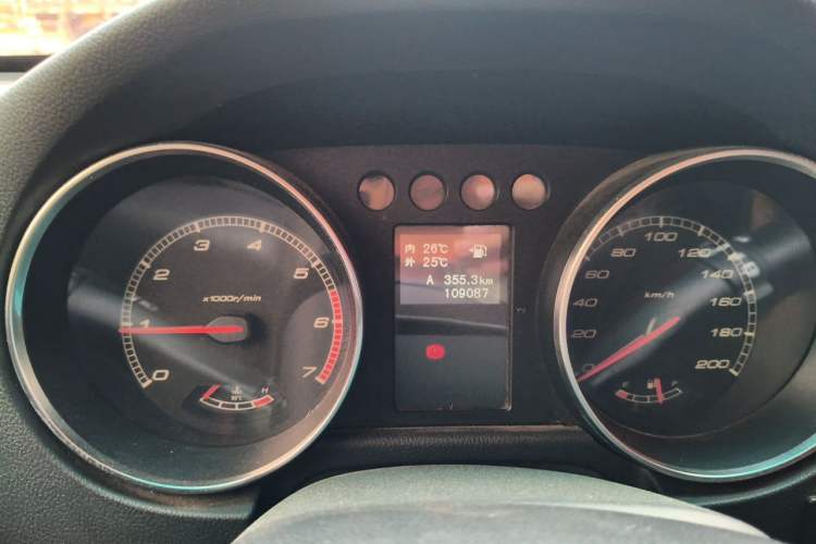 Used BAIC Off-Road BJ40 2016 40L 2.0T Manual All-Wheel Drive Prestige Edition Instrument Cluster