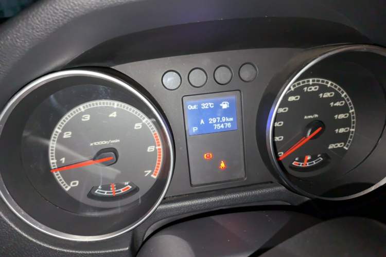Used BAIC Off-Road BJ40 2016 40L 2.3T Automatic All-Wheel Drive Premium Edition Instrument Cluster